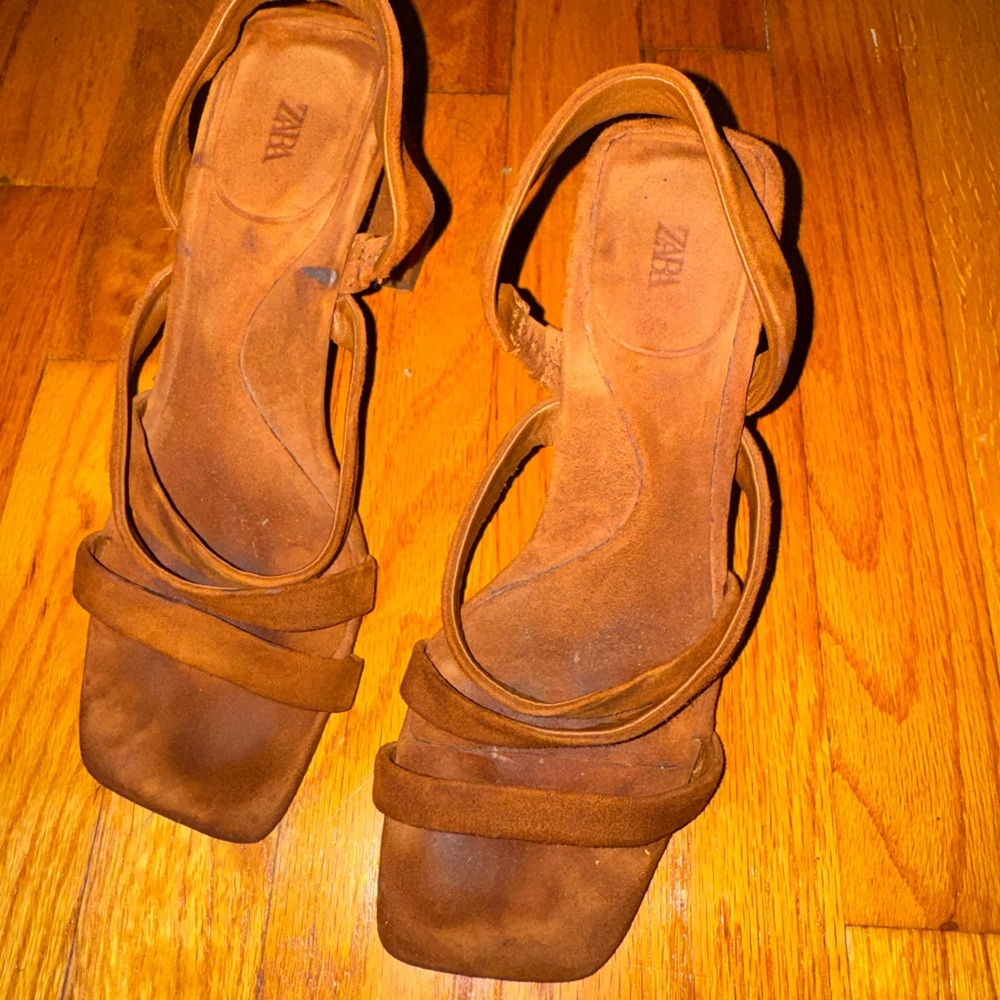 Zara Women's Tan Strappy Sandals